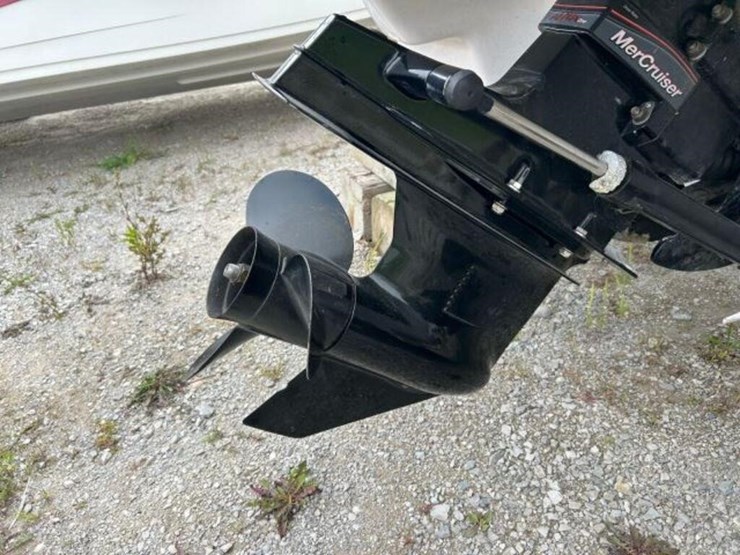 2005-tahoe-q6-20-ft-bowrider-bujd66twf505-image-12