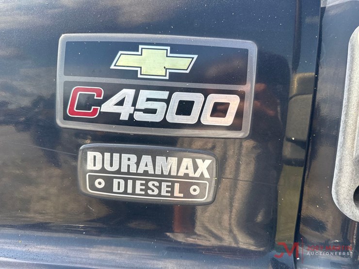 2005-chevrolet-c4500-box-truck-image-22