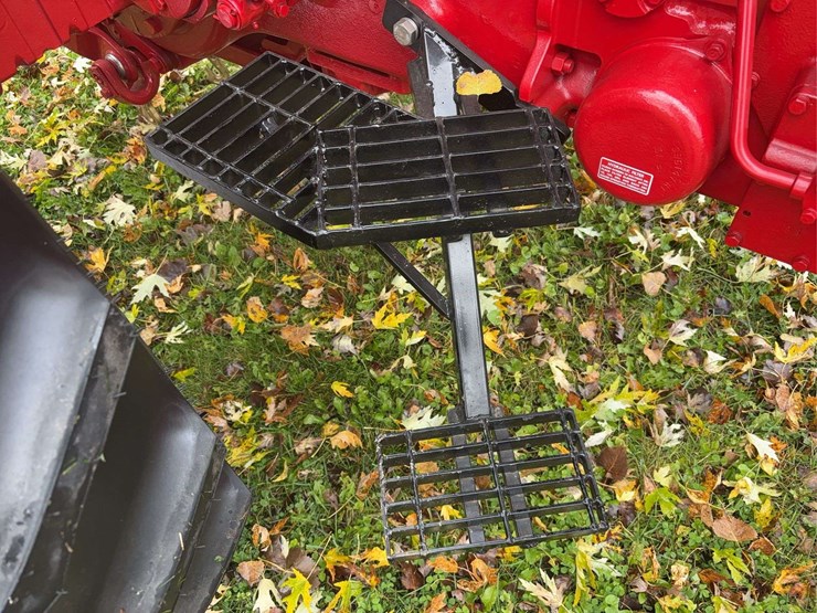 1970-farmall-544-hydro-diesel-row-crop-golden-demonstrator-image-58