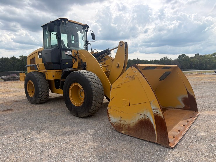 2015-caterpillar-924k-image-3
