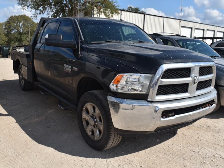 2017-dodge-pickup-w/-bradford-bed-4x4-(vin-#-3c6ur5hj1hg726210)-(showing-ap-image-2