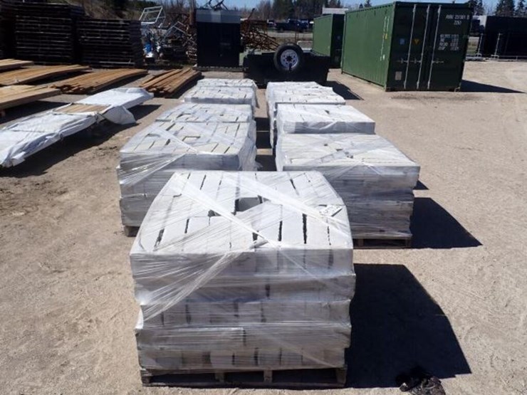 qty-of-assorted-precision-cut-wallstones-image-2