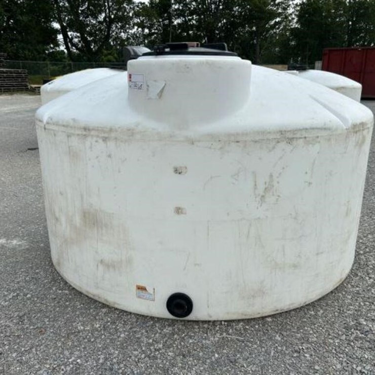 1100 Gal Polyethylene Water Tank