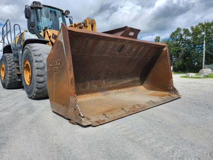 2011-liebherr-l586-image-42