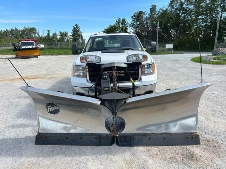 2014-gmc-sierra-3500-image-2