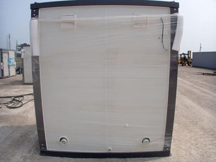 unused-bastone-portable-restroom-image-8