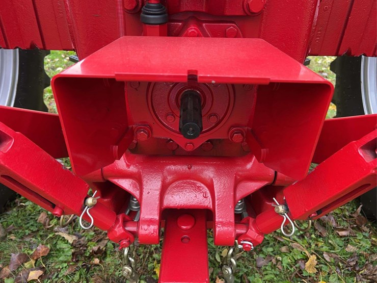 1970-656-farmall-hydro-diesel-row-crop-golden-demonstrator-image-47