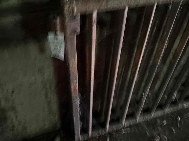 2--15-1/2’-heavy-steel-hog-gates-image-6