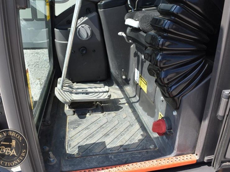 2022-volvo-ecr25-electric-image-52