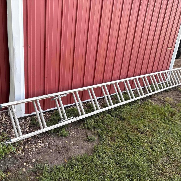 30ft Keller Aluminum Extension Ladder