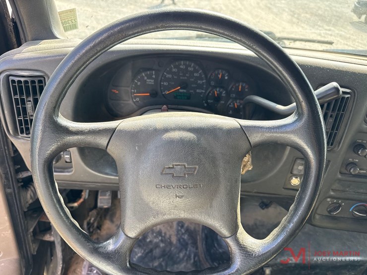 2005-chevrolet-c4500-box-truck-image-28