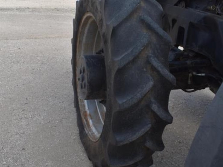 case-ih-mx240-image-10