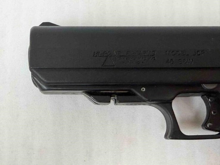 hi-point-arms-mod.-jcp-40cal-pistol-image-6