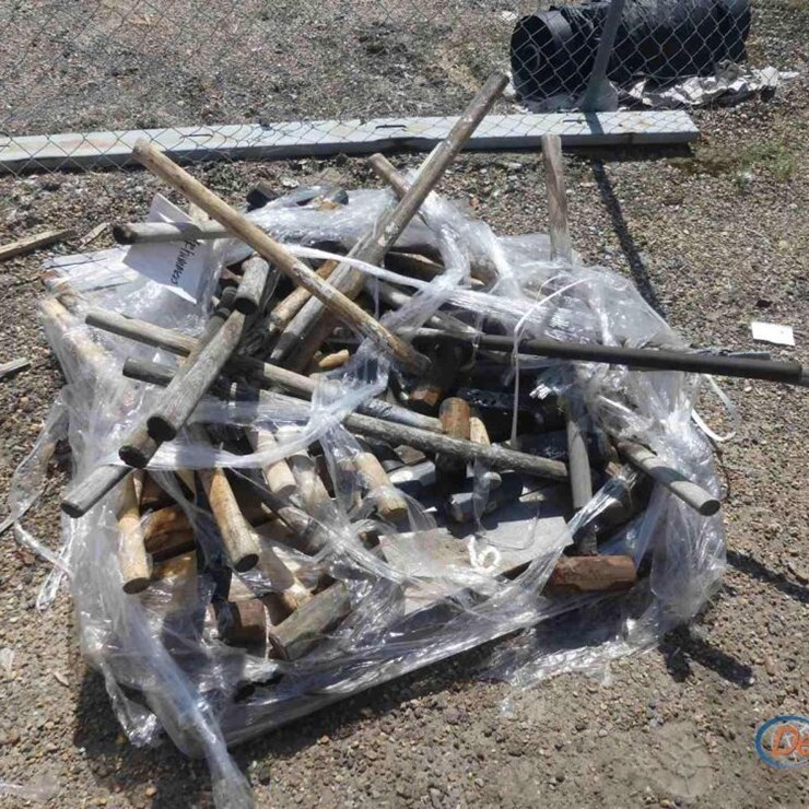 PALLET CONTAINING SLEDGE HAMMERS