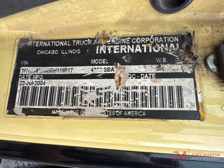 2005-international-durastar-4300-image-39