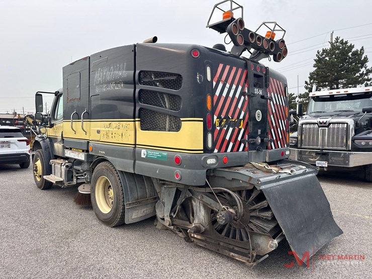 2018-freightliner-street-sweeper-truck-image-4