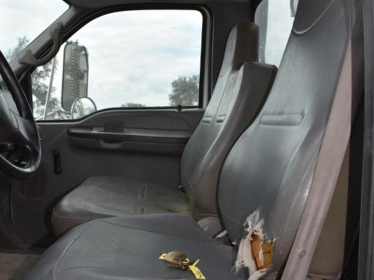 2009-ford-f750-image-17