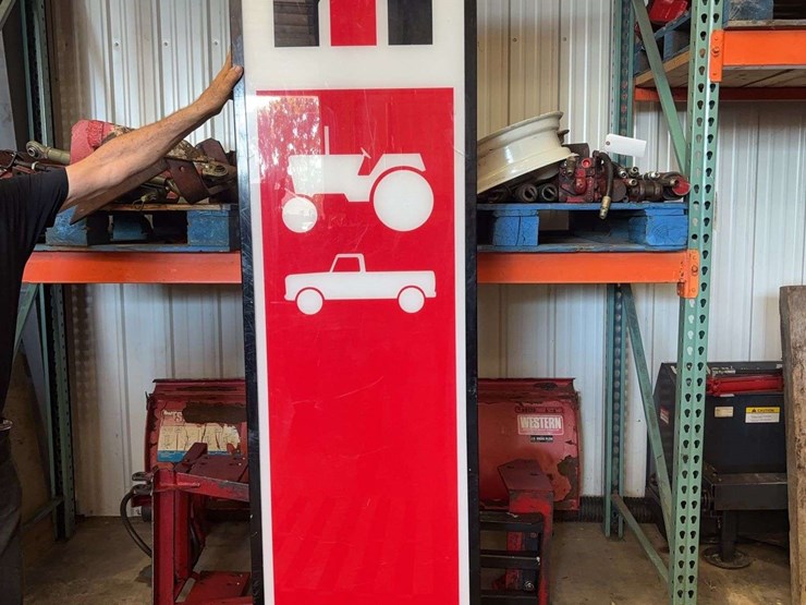 international-harvester-double-sided-lighted-sign-image-2