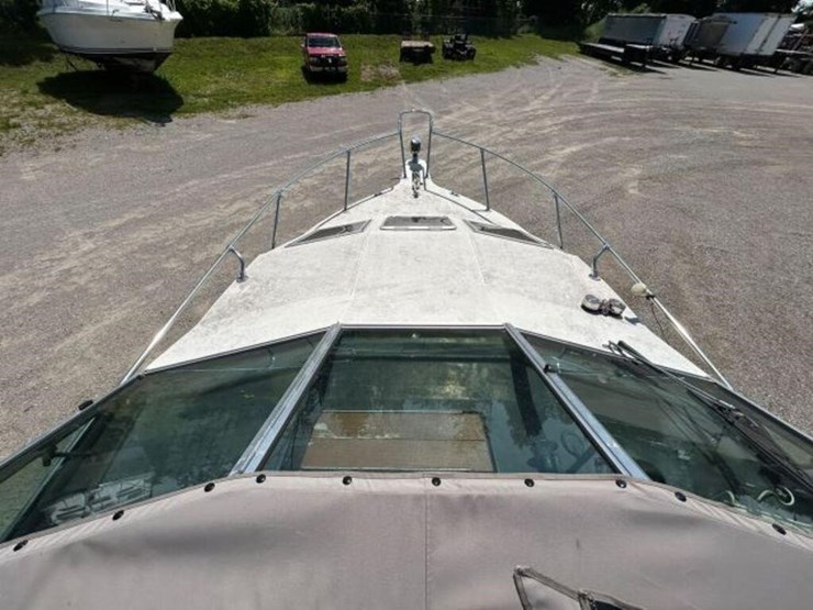 1988-doral-cavalier-24-ft-cabin-cruiser-2dba1303c8-image-46