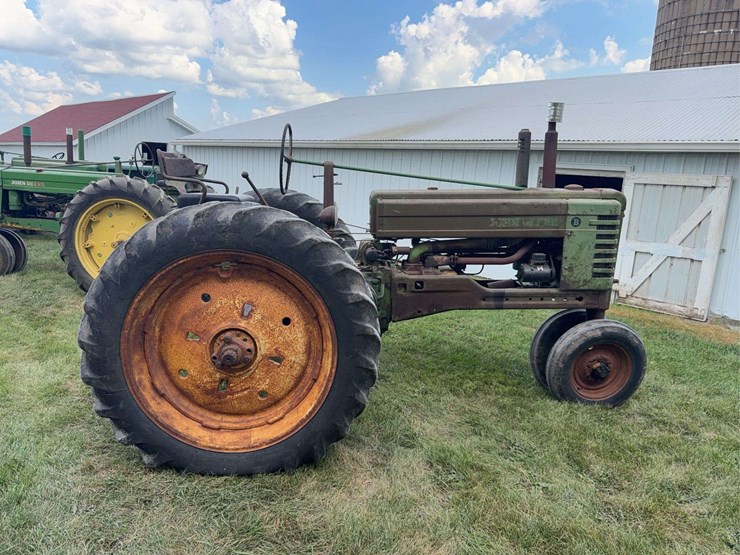 john-deere-b-image-6