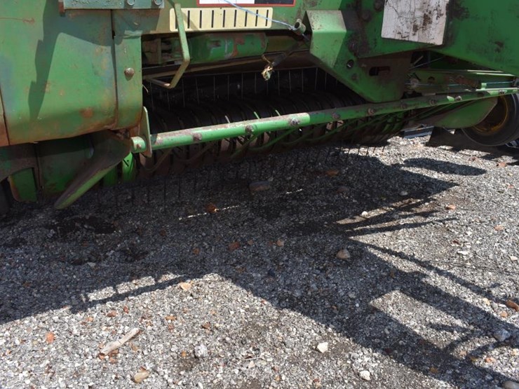 john-deere-566-image-5