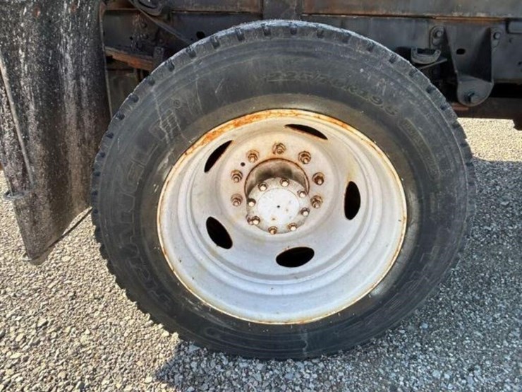 2012-ford-f550-xl-image-79