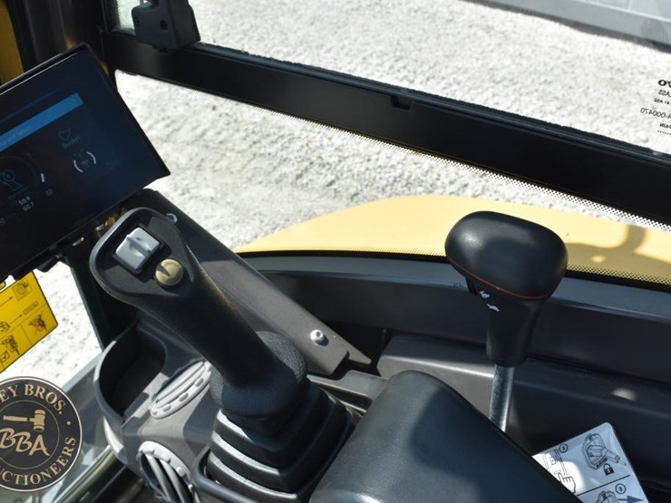 2022-volvo-ecr25-electric-image-57