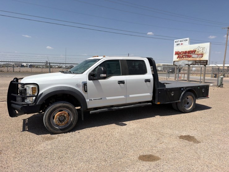 2019-ford-f550-image-1