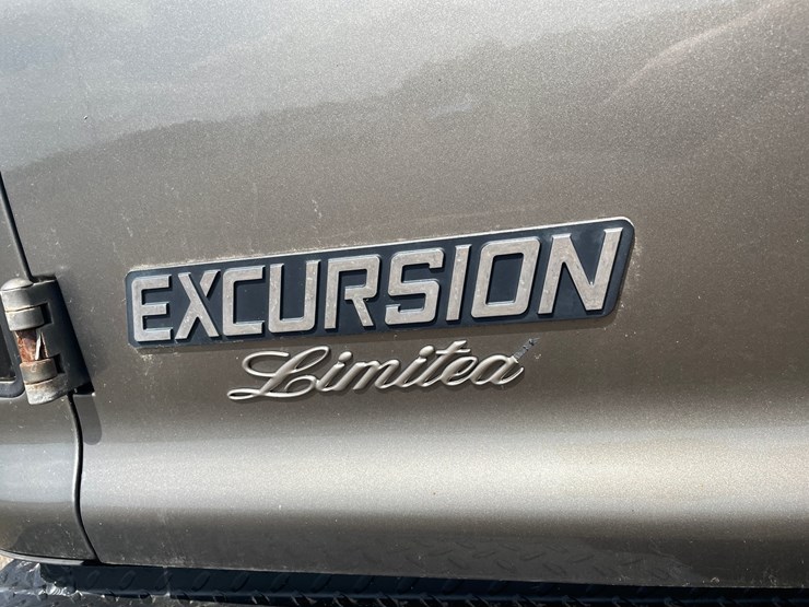 2002-ford-excursion-image-21