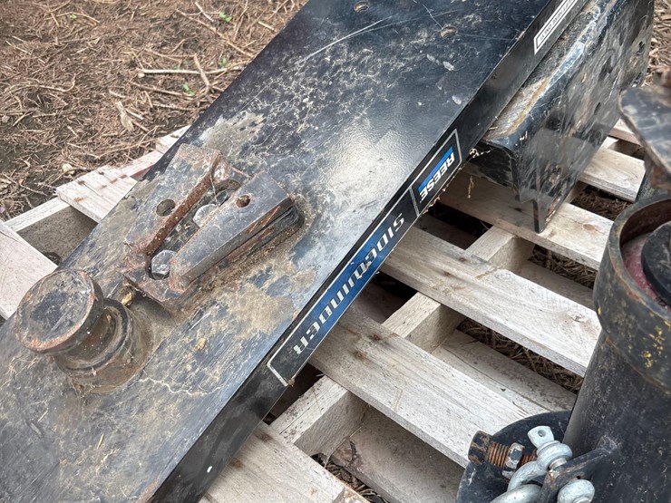reece-sidewinder-5th-wheel-hitch/ball-hitch-image-5