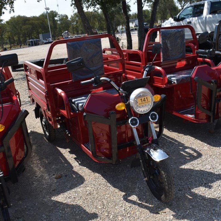 3 WHEEL ELECTRIC CART (SERIAL # KR2026427AMAM2825) (K)