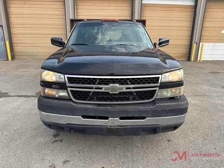 2006-chevrolet-3500-image-7