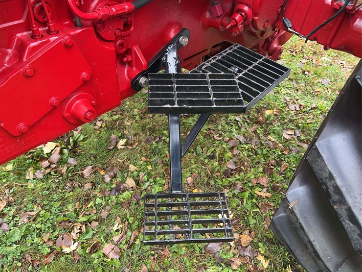 1970-656-farmall-hydro-diesel-row-crop-golden-demonstrator-image-54