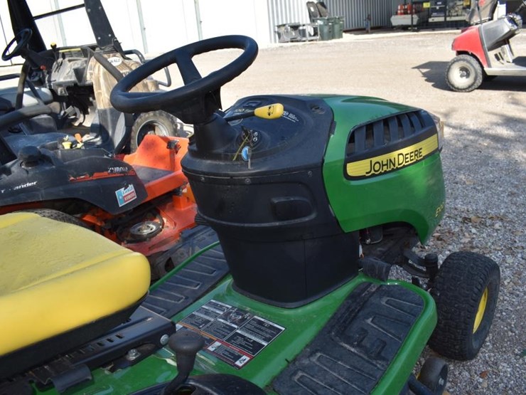 "jd-e100-riding-mower-(serial-#-1gxe100ejkl205377)-(showing-appx-133-hours,-image-6