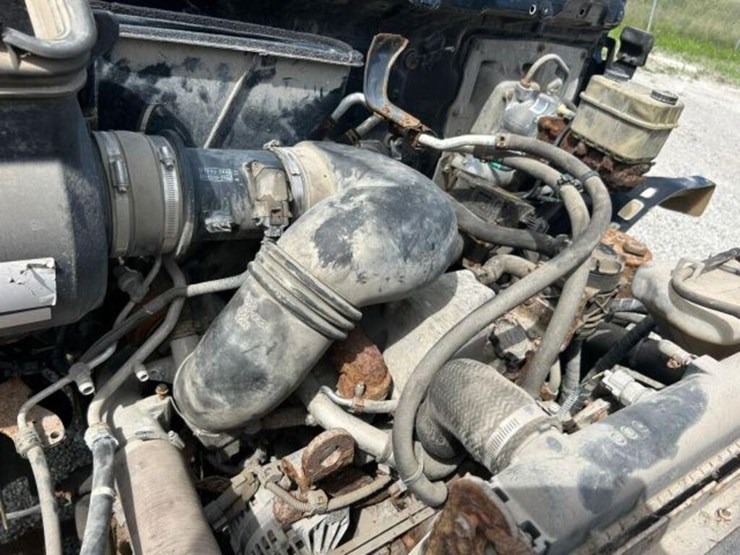 hino-185-image-35