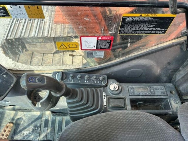 2007-hitachi-zx225us-lc-image-13