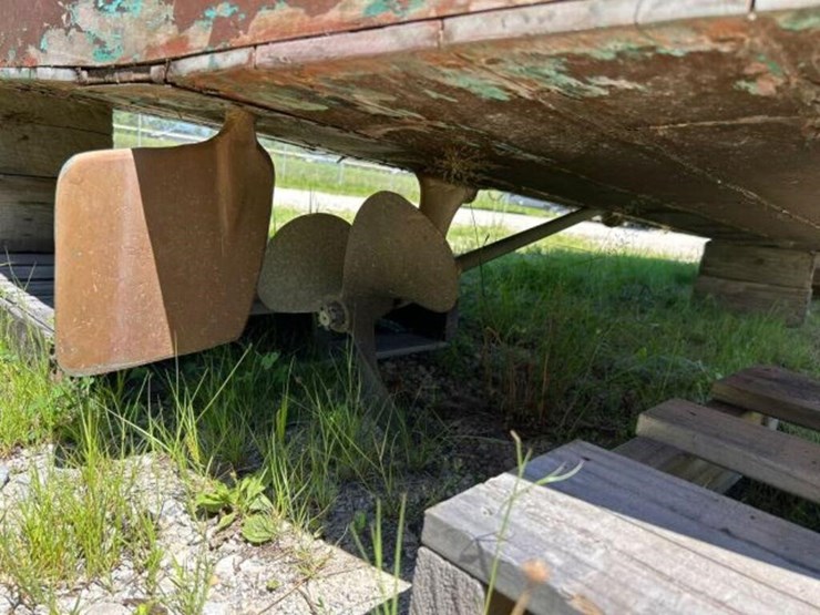 century-antique-wooden-18-ft-power-boat-image-21