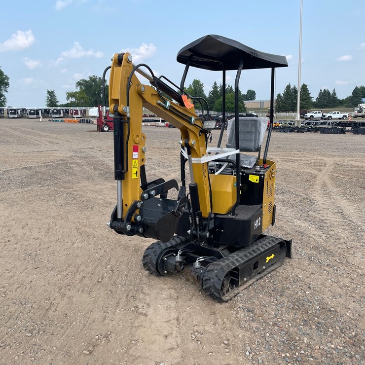 #1008 • 2026 H12 Mini Excavator