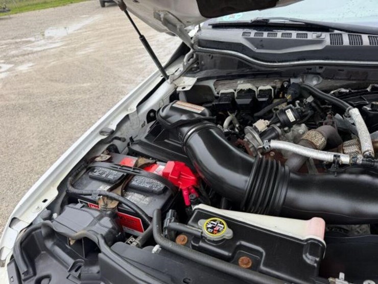 2017-ford-f550-xl-image-21