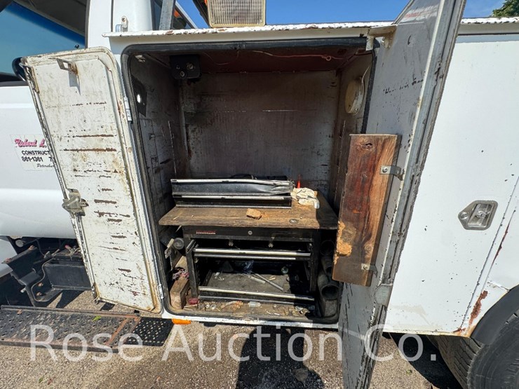 2004-ford-f750-image-26