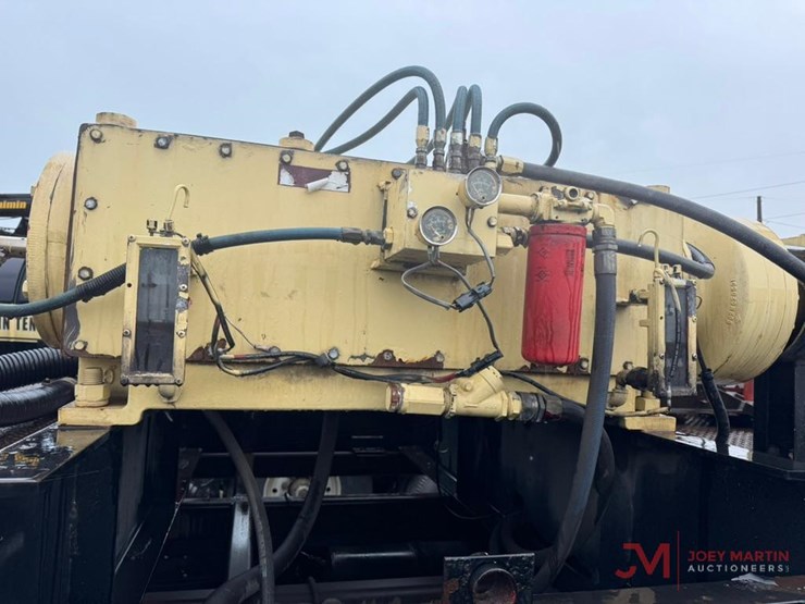1999-mack-mr688s-image-14