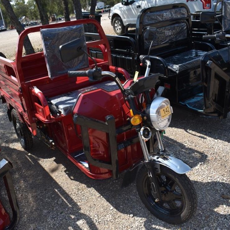 3 WHEEL ELECTRIC CART (SERIAL # KR2026429AMAM2956) (K)