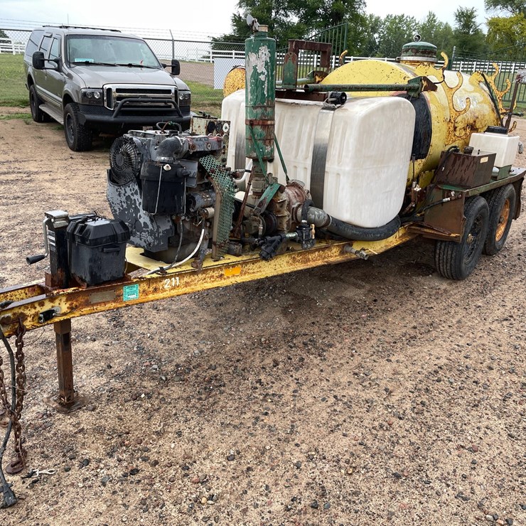 #1306 • 2000 Ringomatic Vac Trailer (Has MN Title)