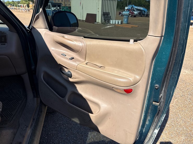 1998-ford-f150-image-14