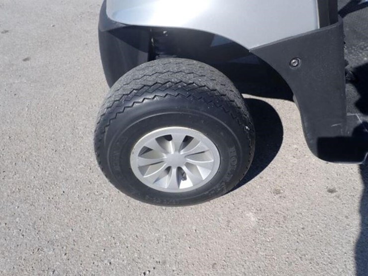 2021-e-z-go-rxv-2-passanger-gas-golf-cart-5621834-image-27