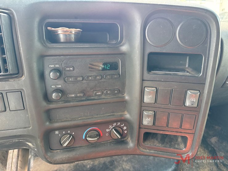 2006-chevrolet-c4500-box-truck-image-29
