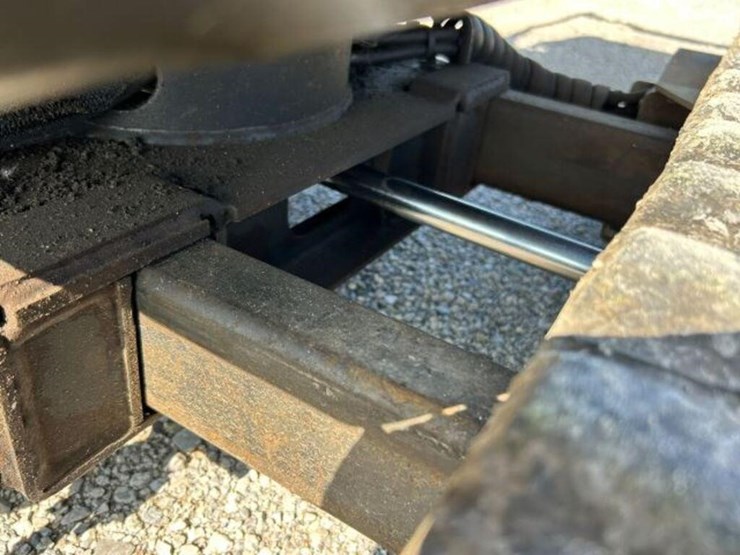 2015-bobcat-418-image-30