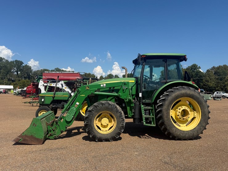 john-deere-6105d-image-2