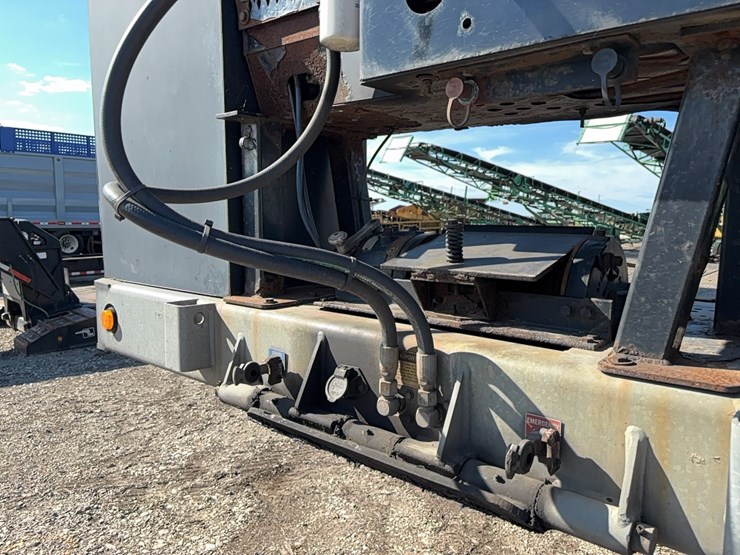 2013-landoll-440-53-image-12