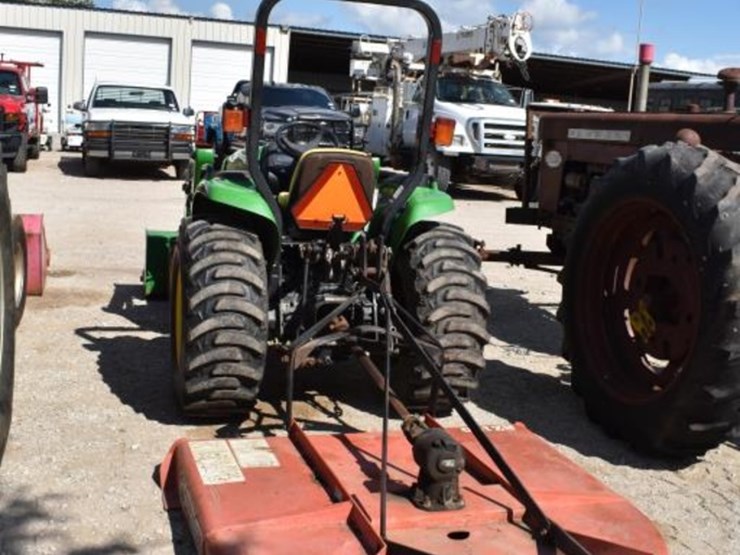 john-deere-3032e-image-3